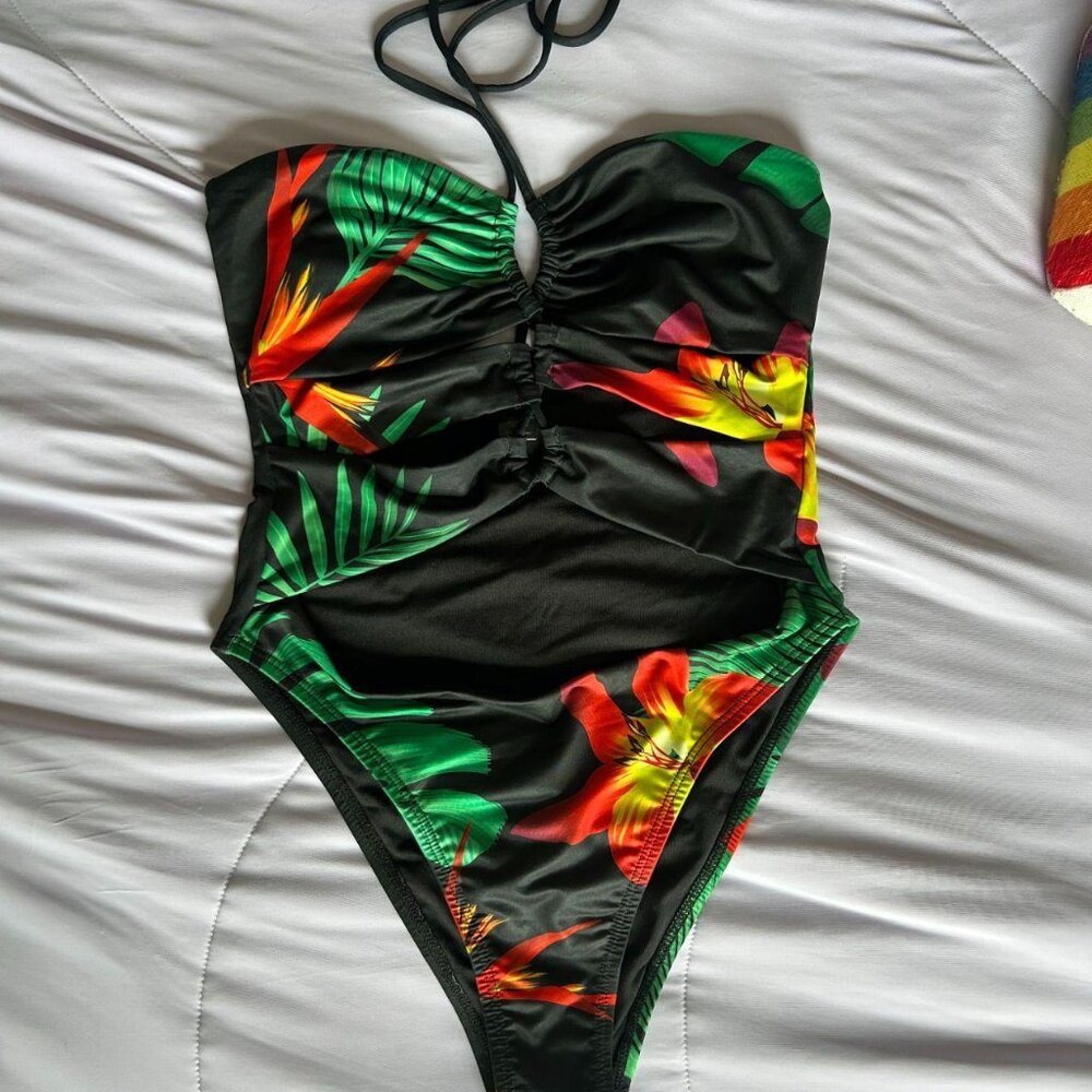 Fredericks of Hollywood Sexy Black Paradise Print one-piece swimsuit (Like new)